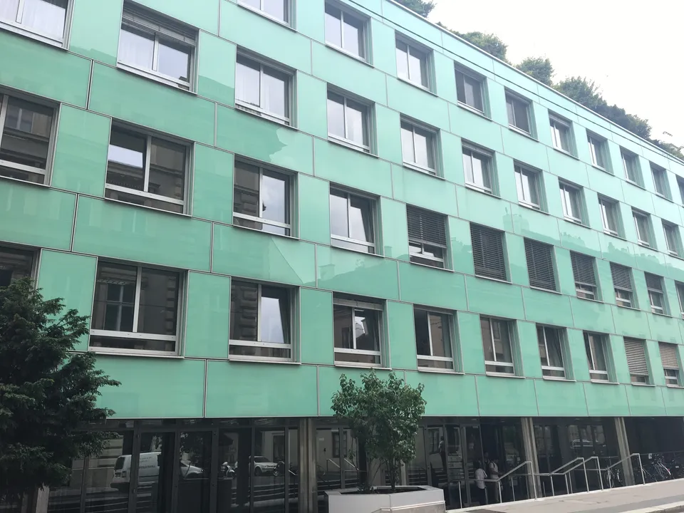 Modesta Real Estate vermittelt 800 m2 Büro an Moody's